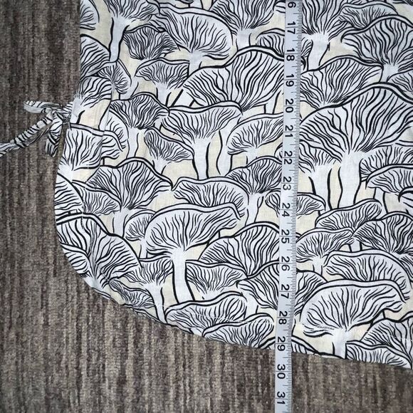 Rachel Zoe Women's Size 1X Plus 100% Linen Black Cream Mushroom Pattern Blouse - Picture 5 of 6